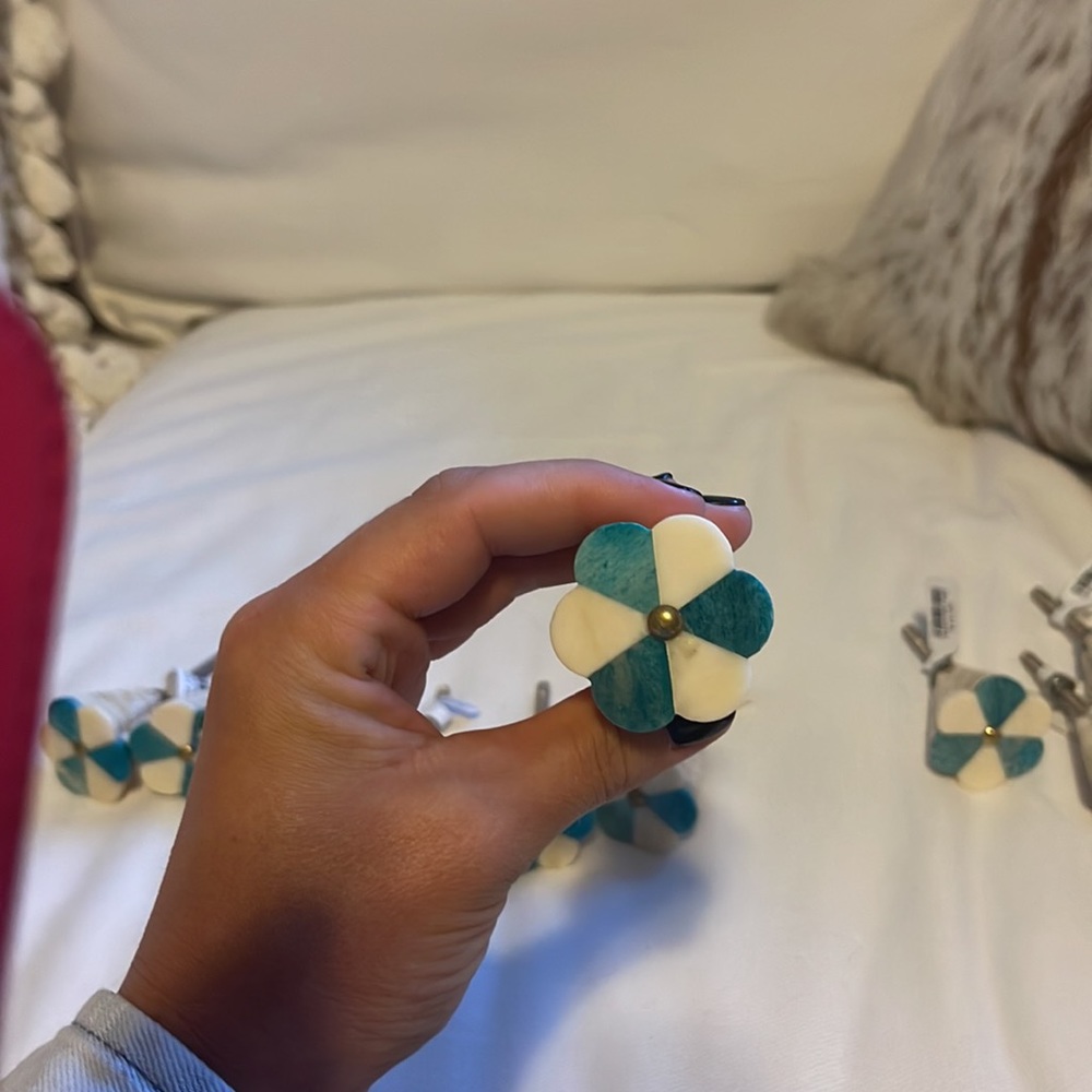 Anthropologie knobs - Picture 5 of 9